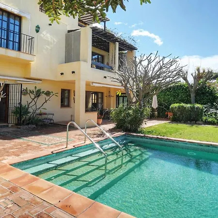 Apartment In Elegant With Pool In